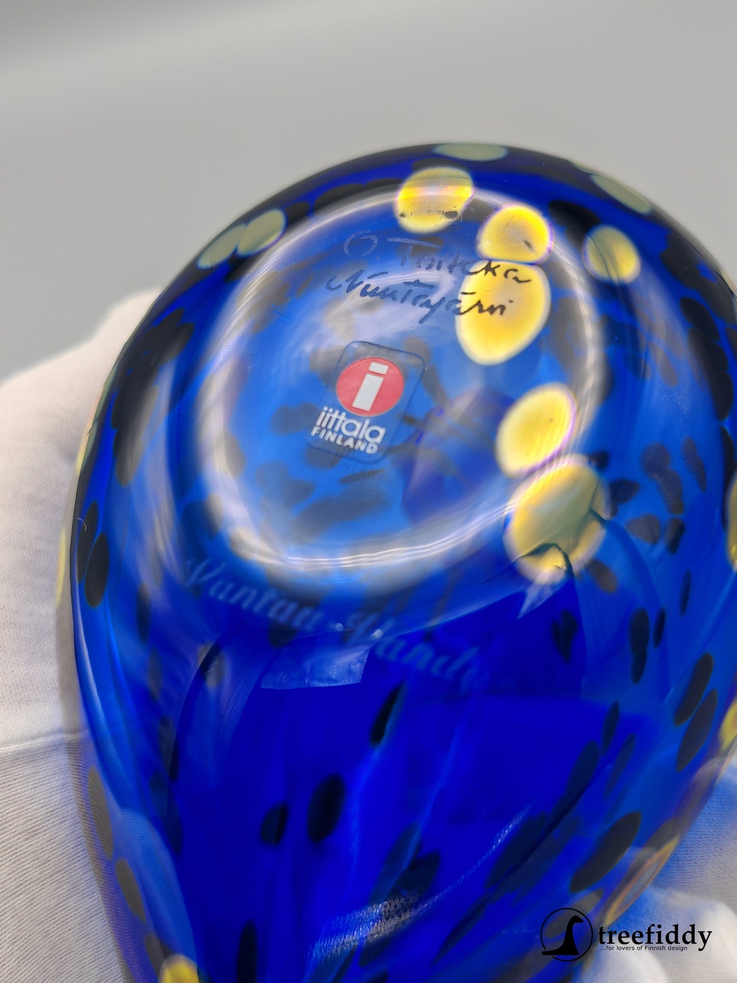 Lasilintu, Sinikki, Oiva Toikka