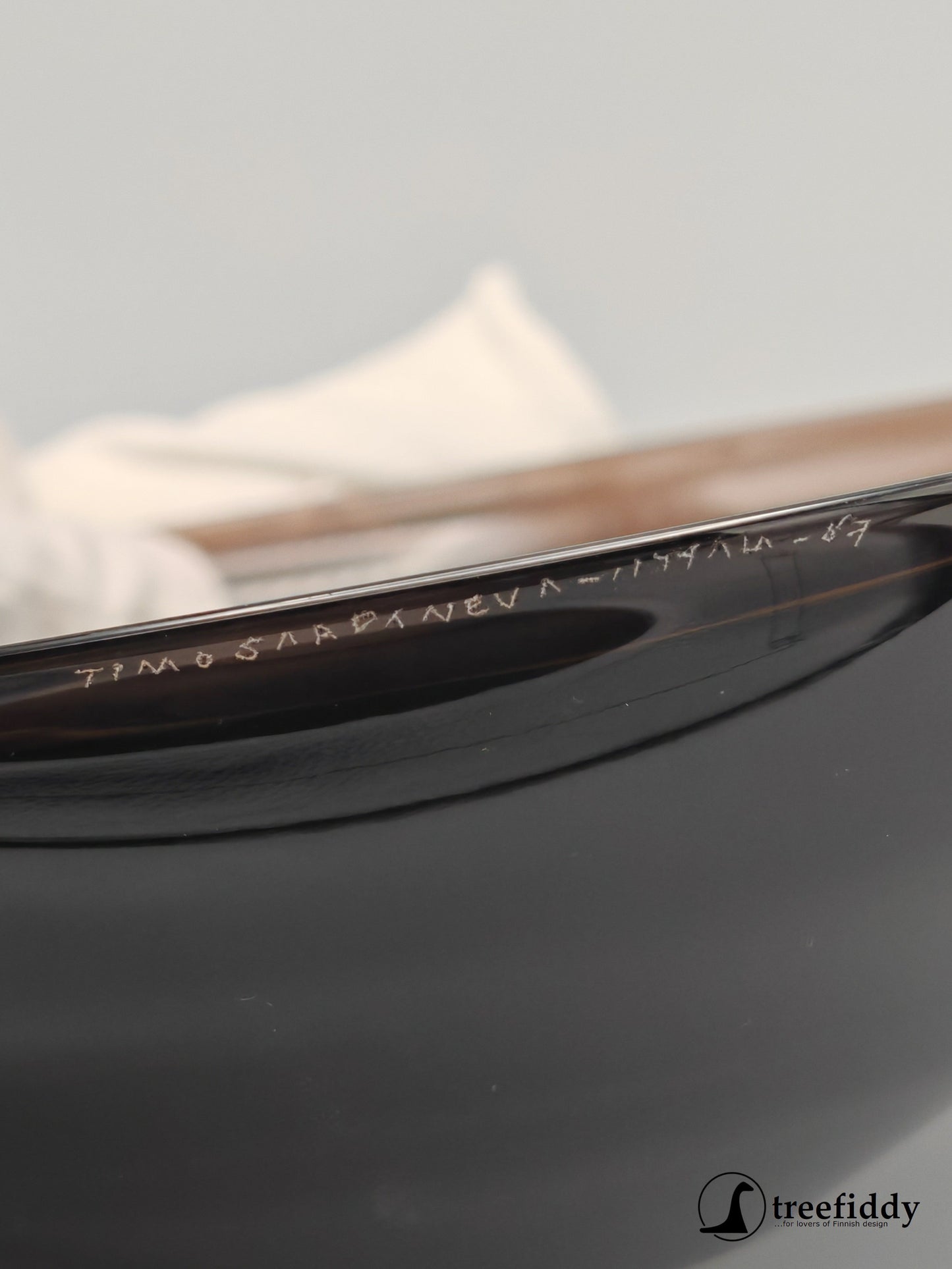 Taidelasi, Kulho 2301, Timo Sarpaneva