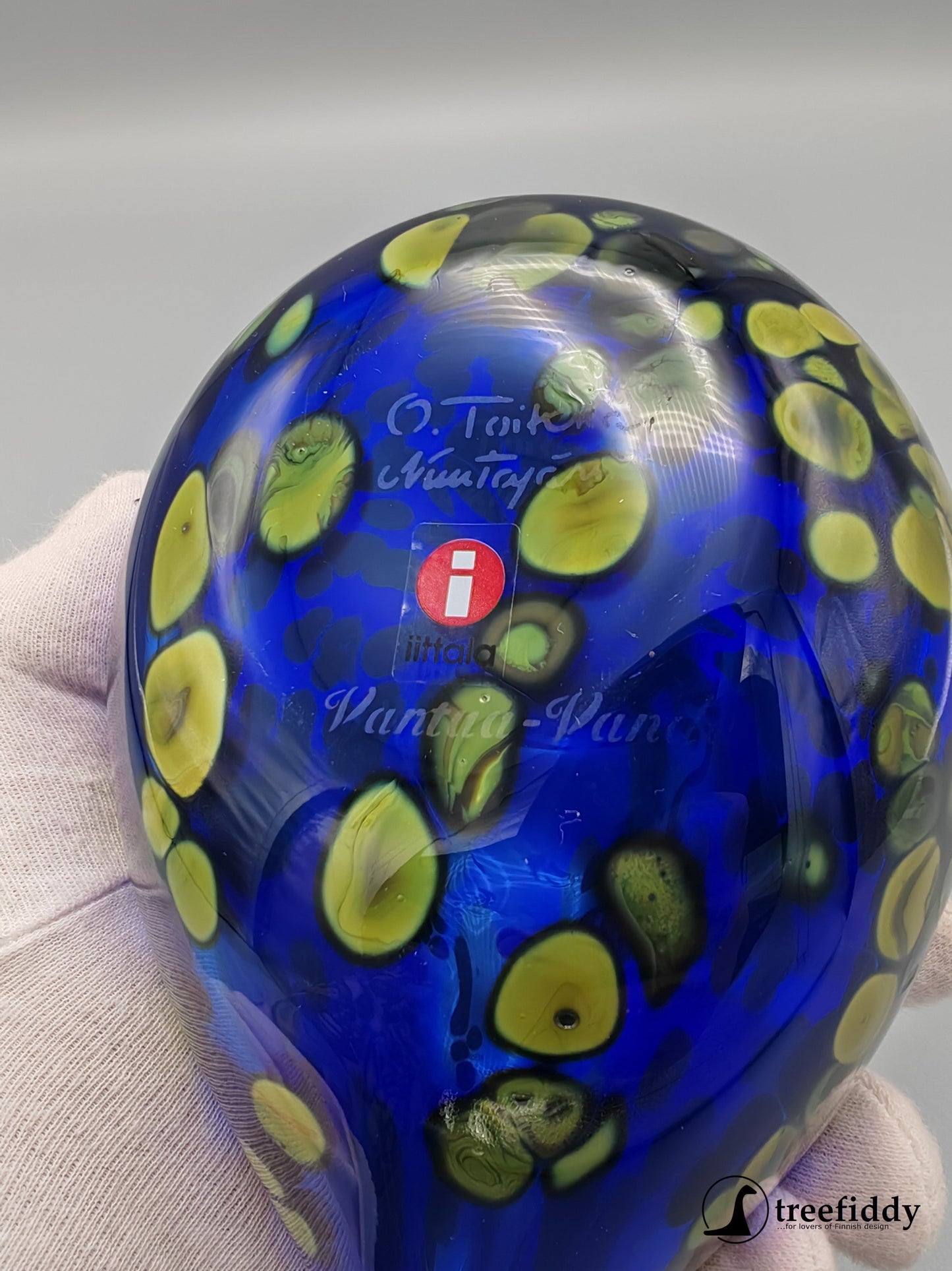 Lasilintu, Sinikki, Oiva Toikka