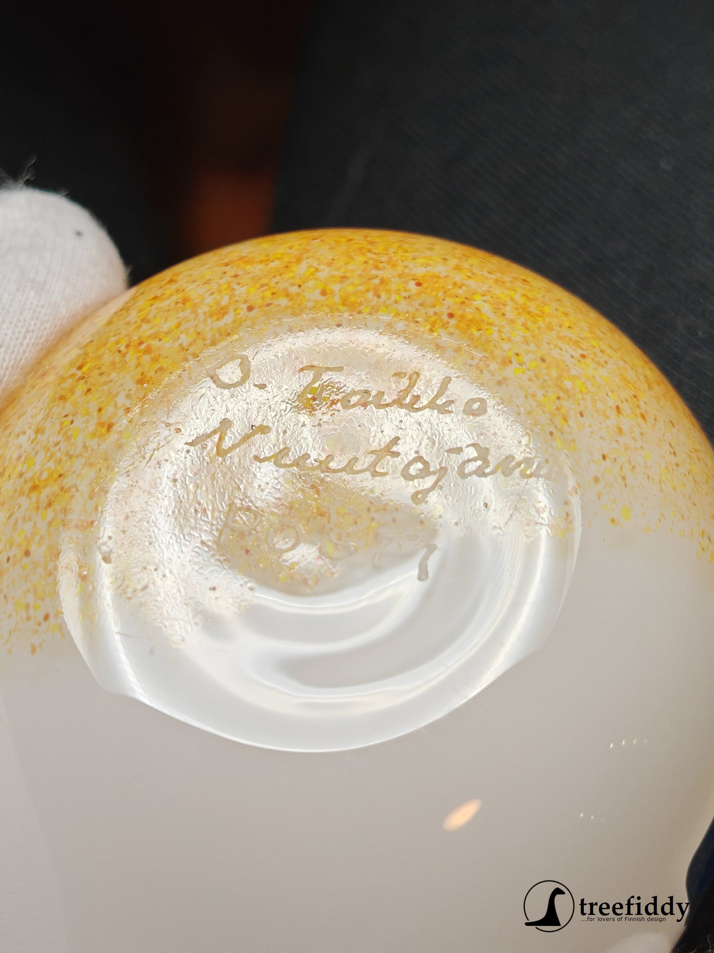 Lasilintu, Postikyyhky pieni, Oiva Toikka