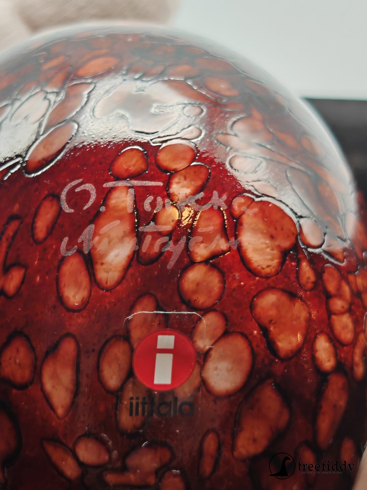 Lasilintu, Punavarpunen, Oiva Toikka