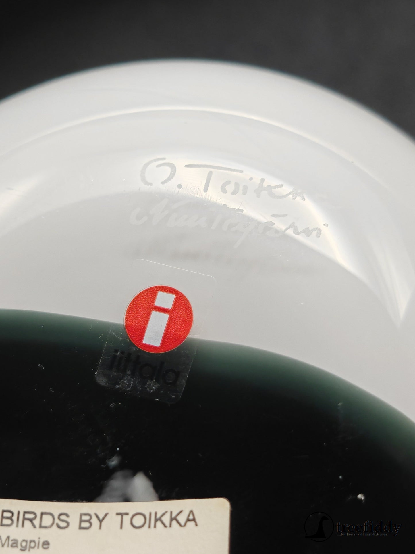 Lasilintu, Harakka, Oiva Toikka