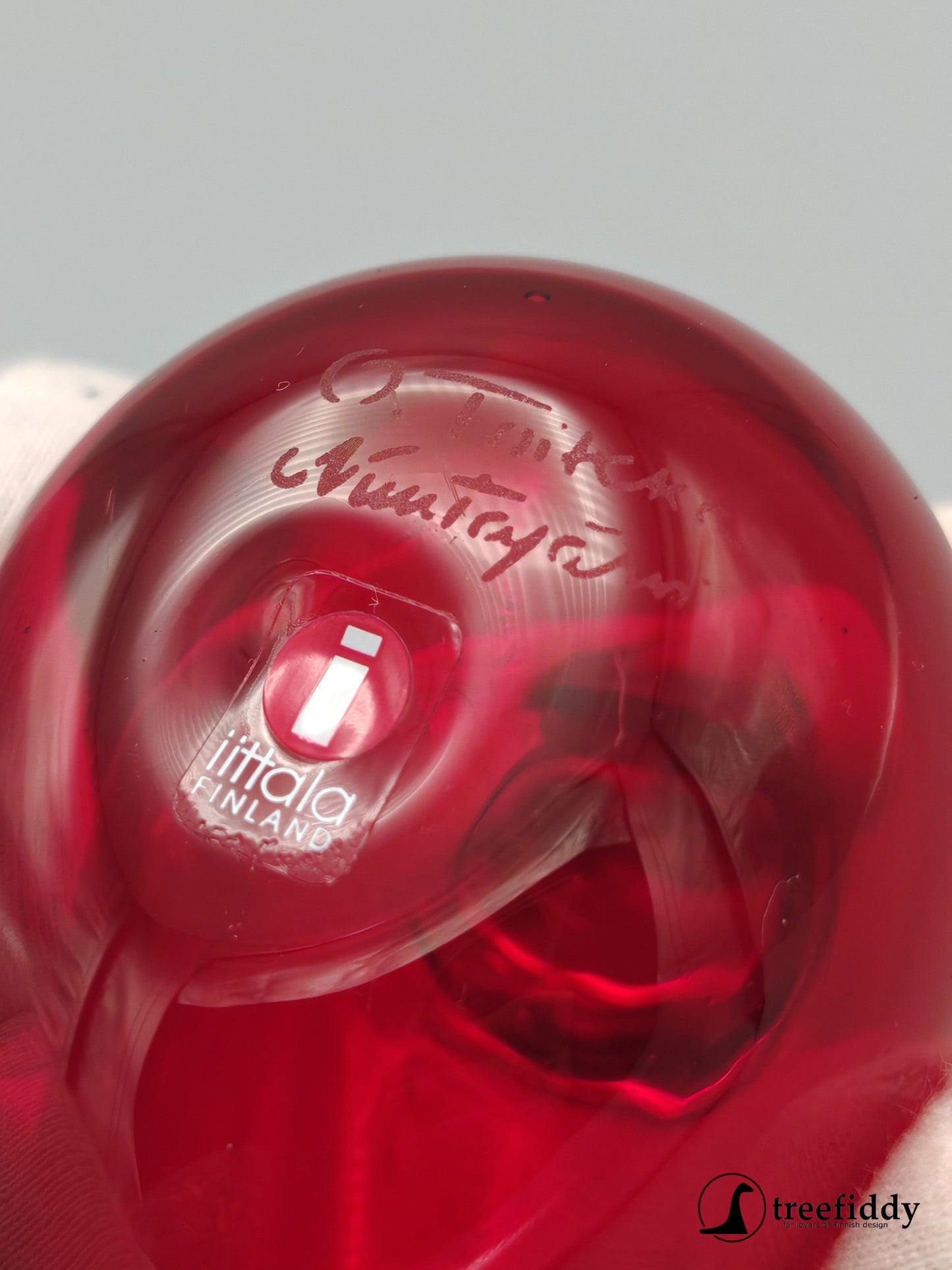 Lasilintu, Tirri punainen, Oiva Toikka