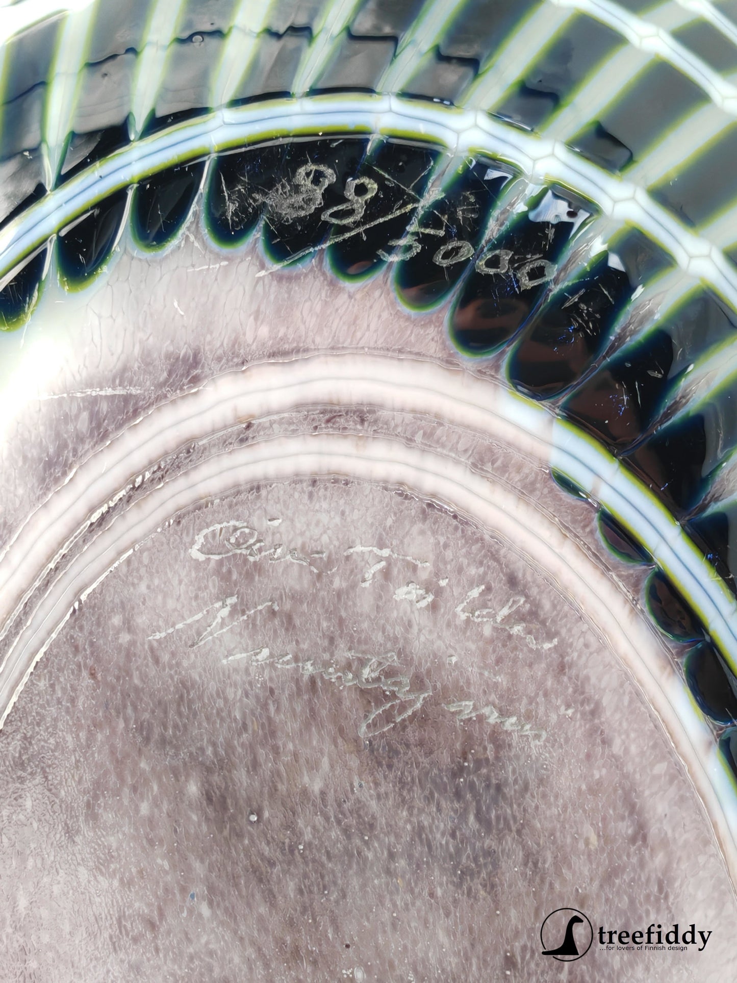 Lasilintu, Kaakkuri, Oiva Toikka