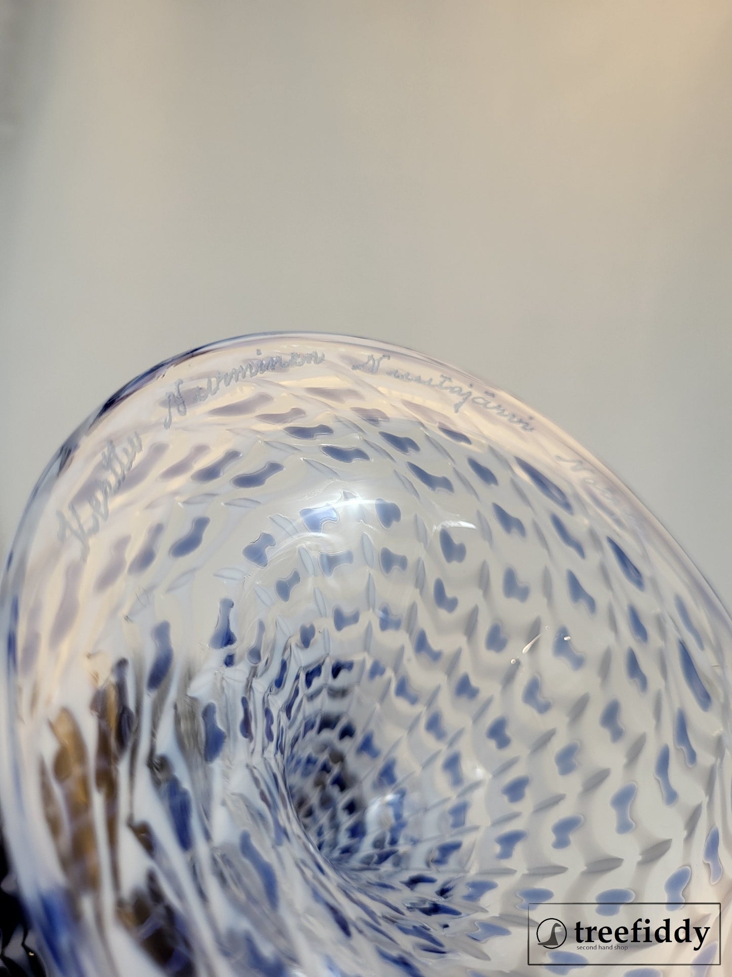 Filigraani pokaali, Poutapilvi, Kerttu Nurminen